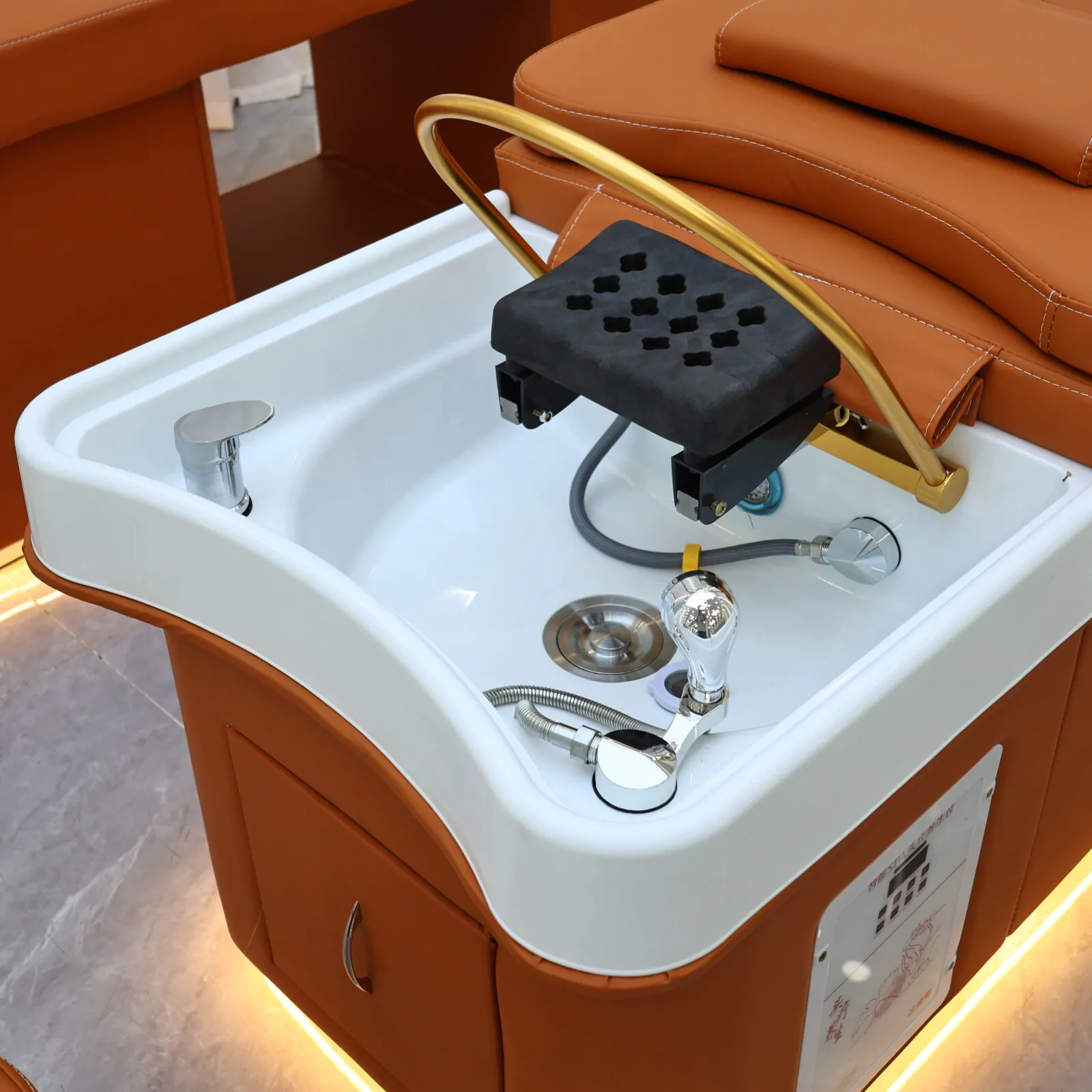 wooden-bliss-japanese-head-spa-plumbed-orange3